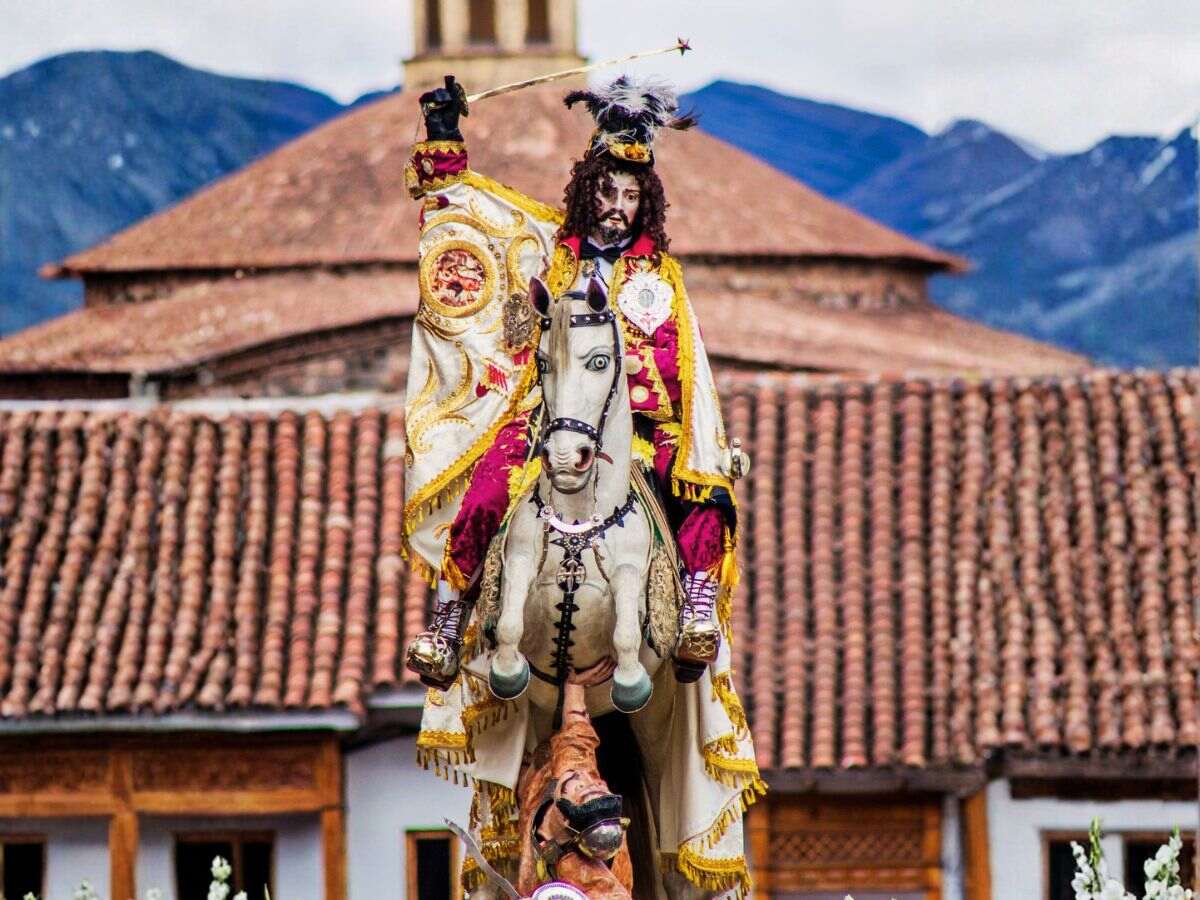 vista del patrón Santiago en la festividad del corpus christi en cusco