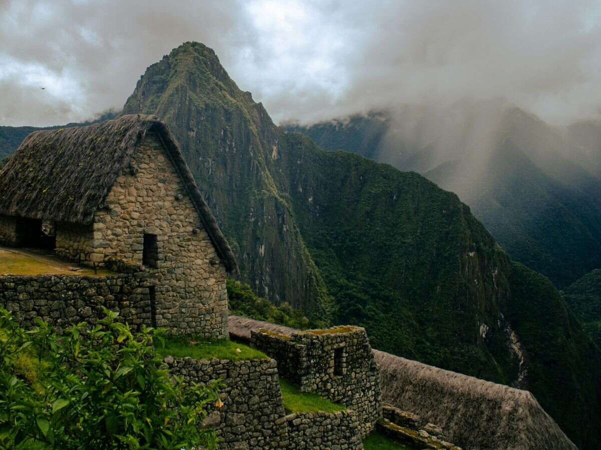 temporadas de lluvia en machupicchu al atardecer