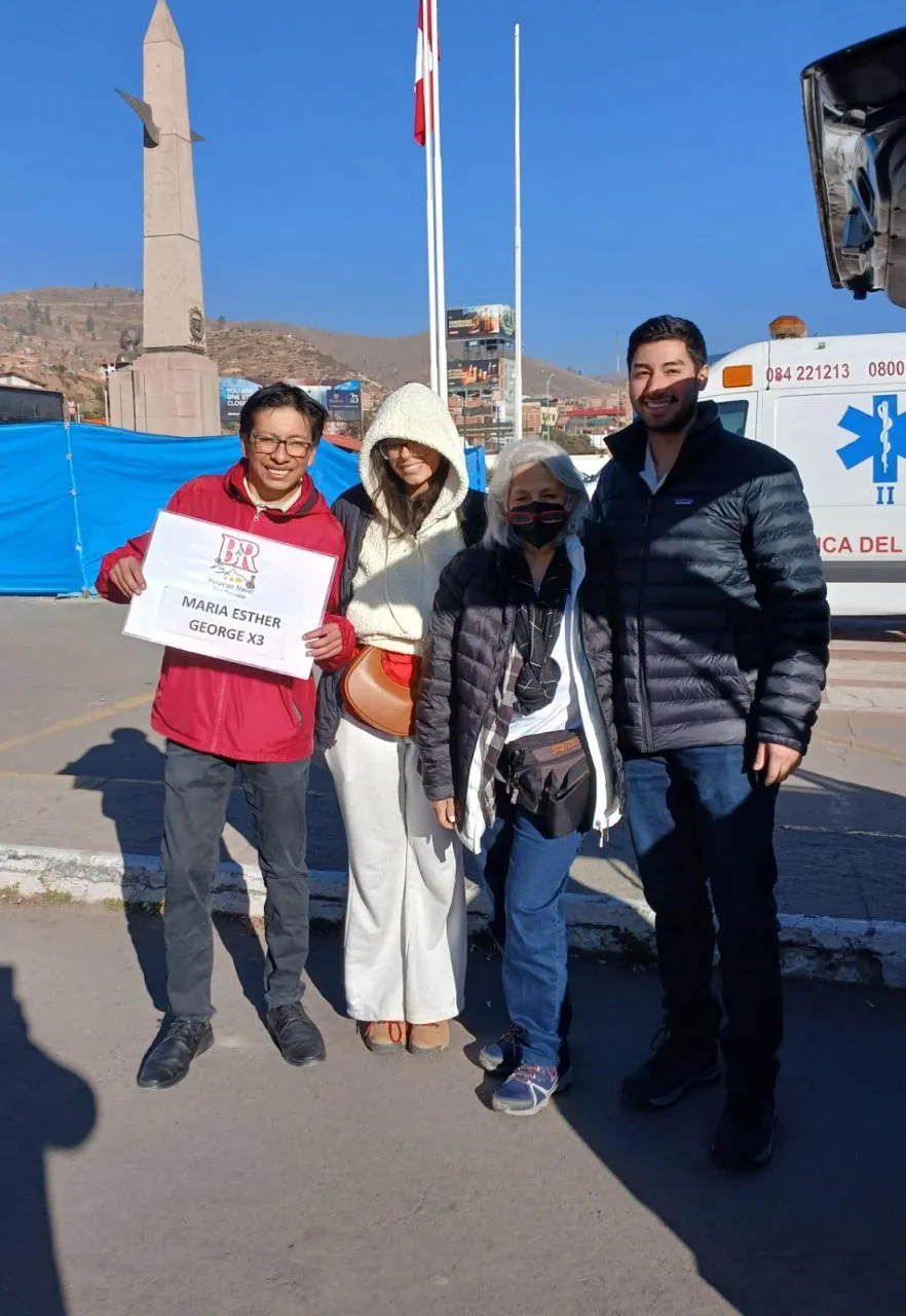 Recojo en Aeropuerto de Cusco (Tour Estudiantes 5D/4N) Recepción en el aeropuerto de Cusco y traslado al hotel — tour para estudiantes 5D/4N