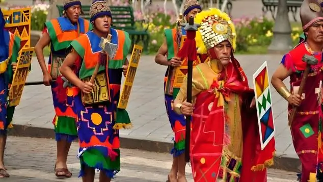 danzas del inti raymi en la plaza de armas del cusco