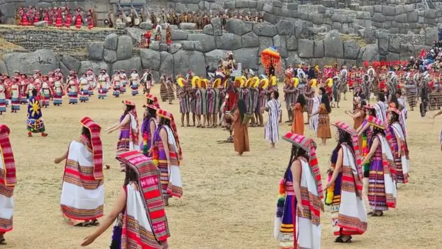 artists on the Inti Raymi stage