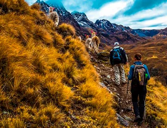 caminata por lares