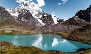 Tour 7 Lagunas Cusco: lagunas multicolores al pie del nevado Ausangate