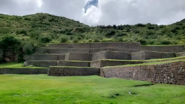 vista del complejo arqueológico de tipón